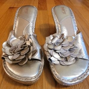 BØRN | METALLIC LEATHER WEDGES, SZ 9.5